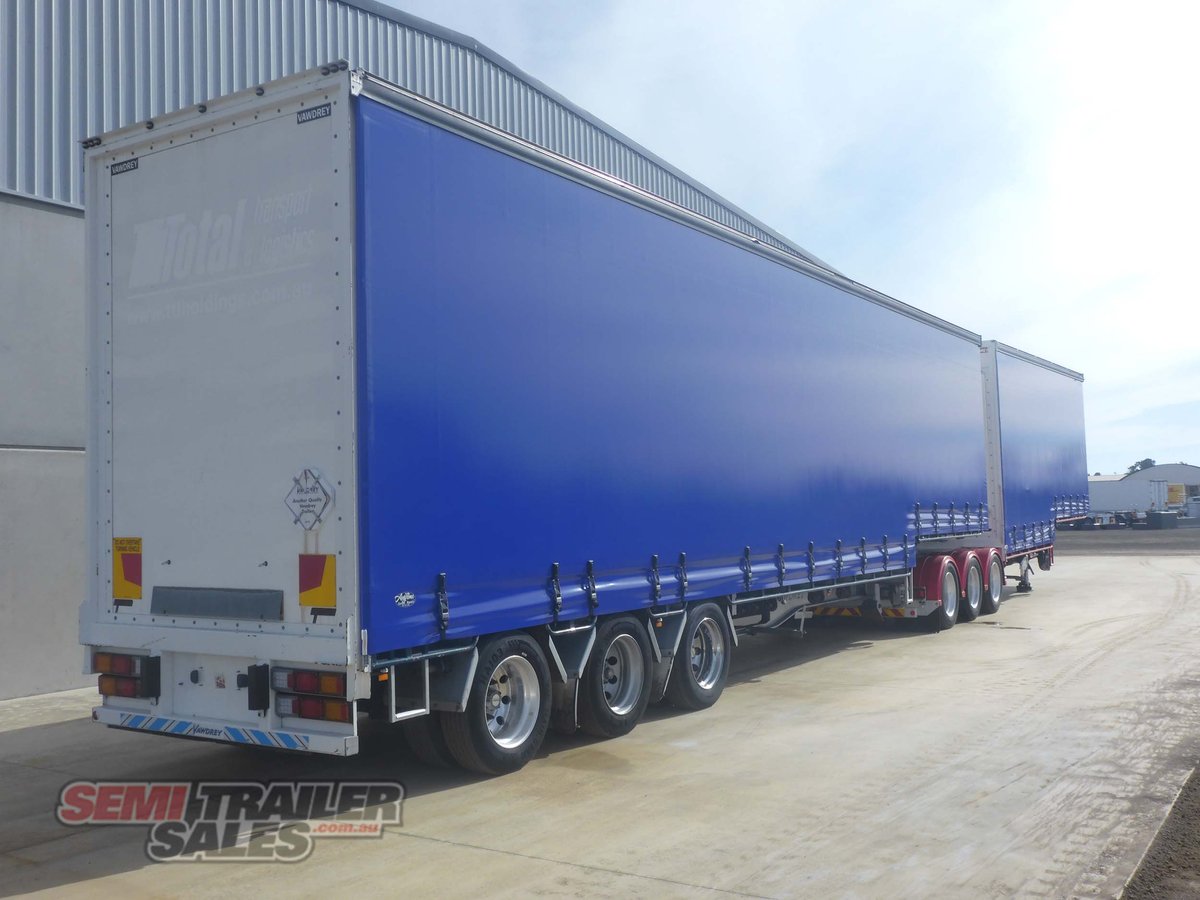 VAWDREY CURTAINSIDER TRAILER