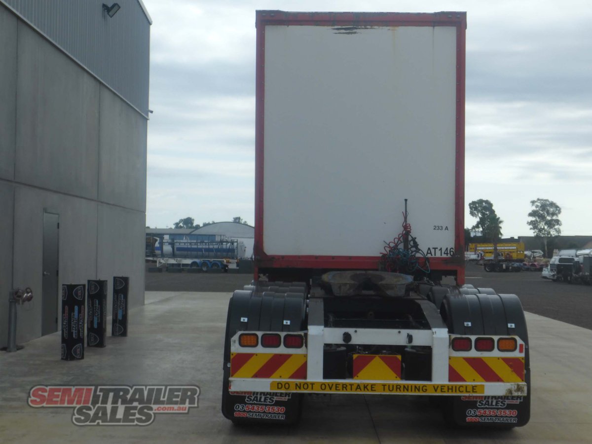 BARKER CURTAINSIDER TRAILER