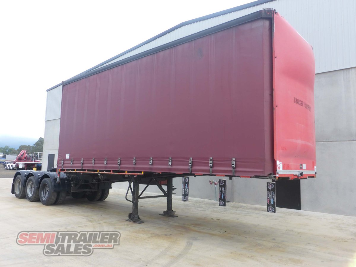 BARKER CURTAINSIDER TRAILER