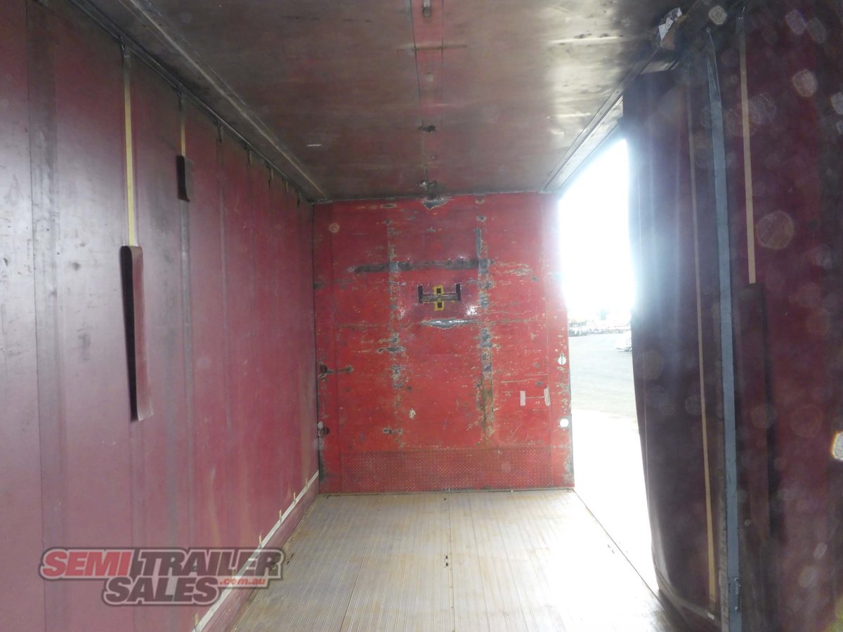 BARKER CURTAINSIDER TRAILER