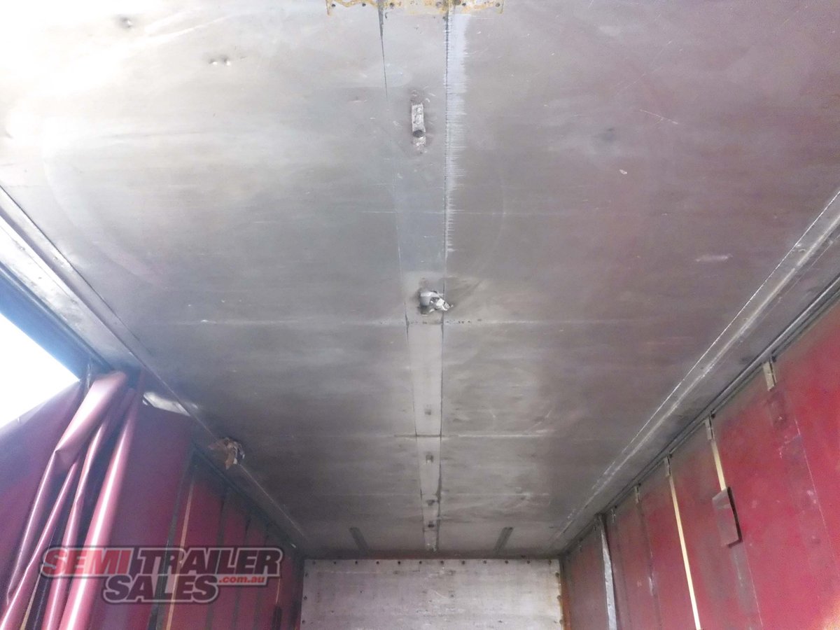 BARKER CURTAINSIDER TRAILER