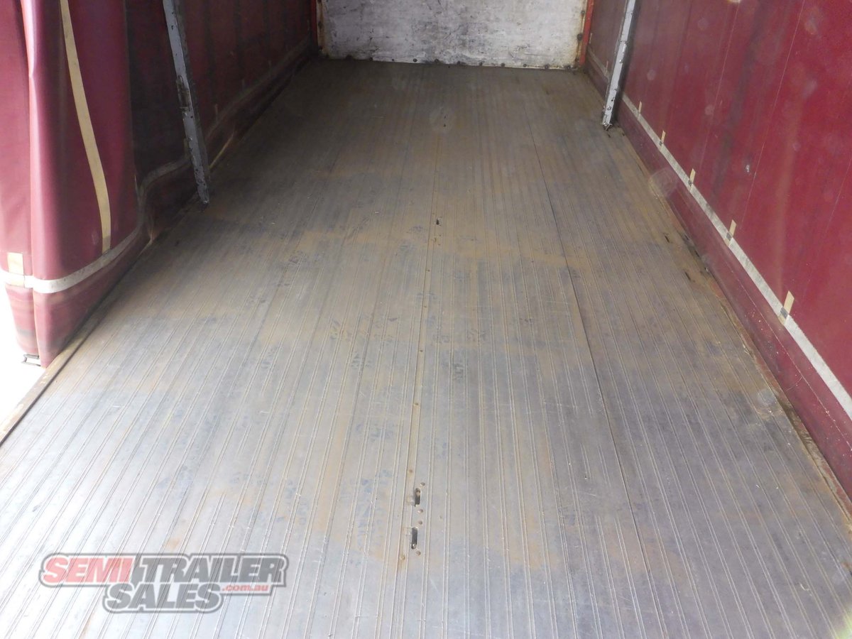BARKER CURTAINSIDER TRAILER