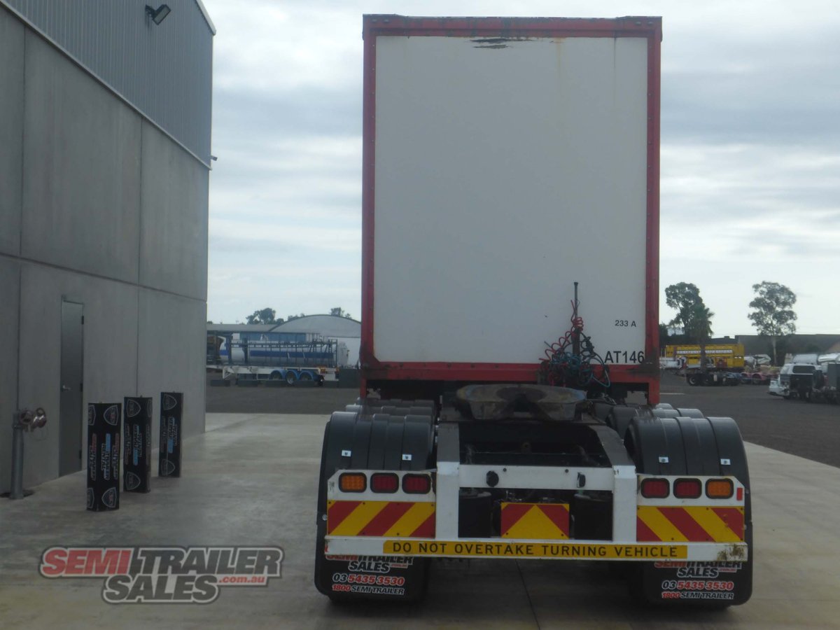 BARKER CURTAINSIDER TRAILER