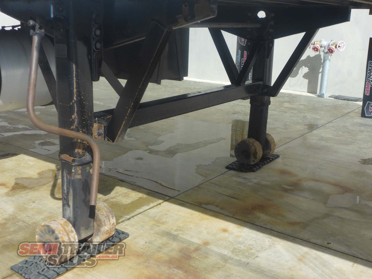 MAXITRANS REFRIGERATED TRAILER