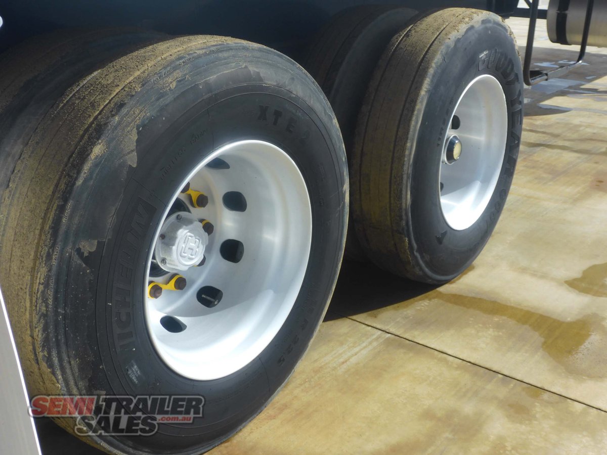 MAXITRANS REFRIGERATED TRAILER