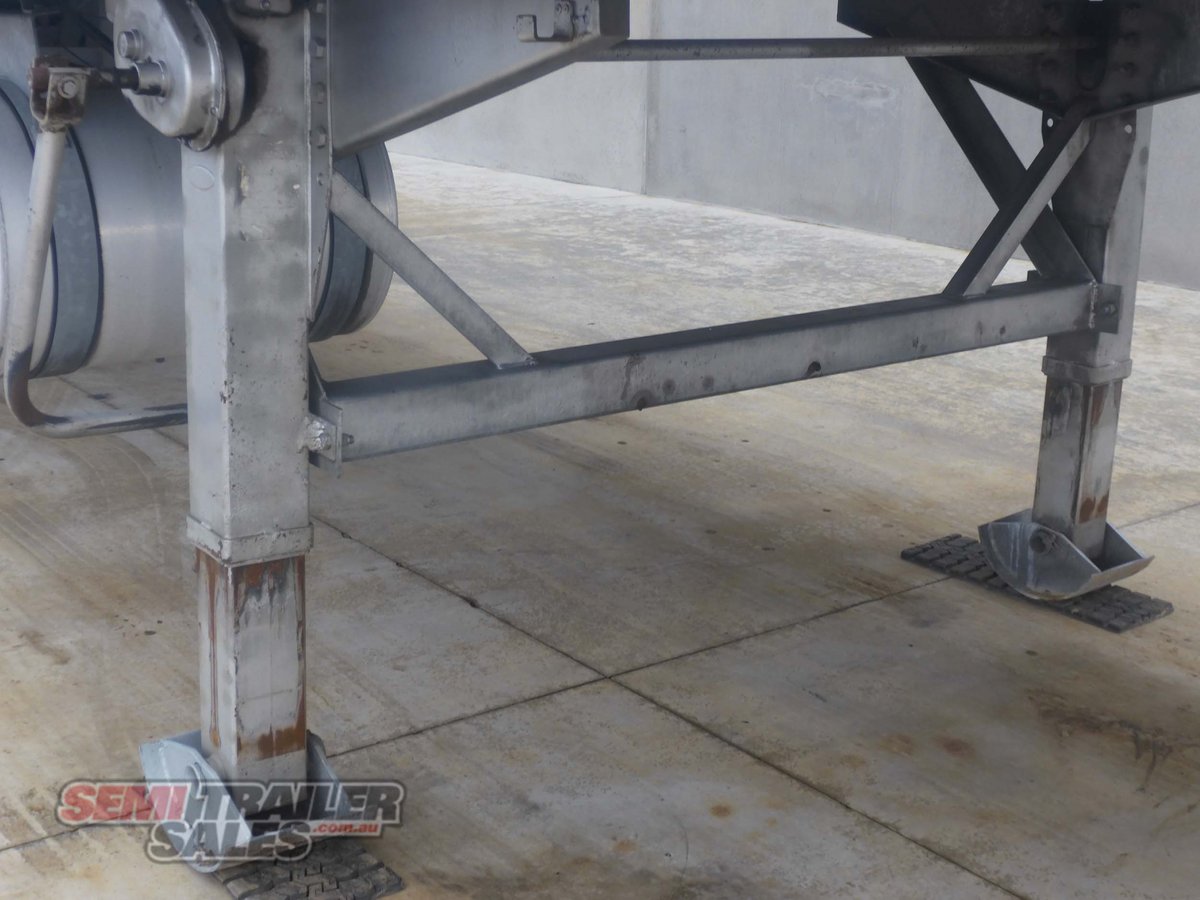 MAXITRANS REFRIGERATED TRAILER