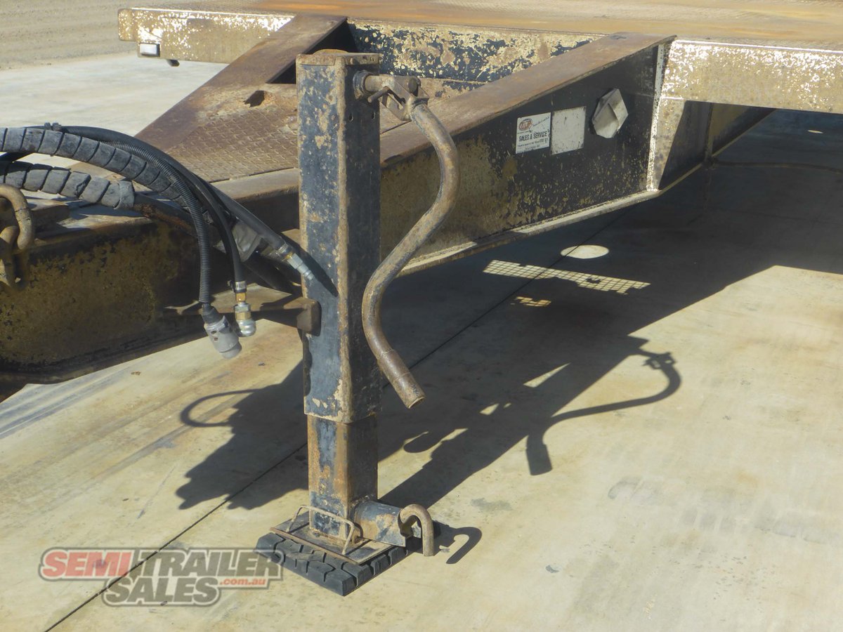 BOOMER WALKING FLOOR TRAILER