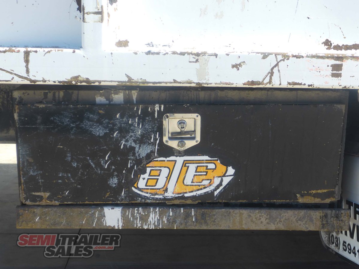BOOMER WALKING FLOOR TRAILER