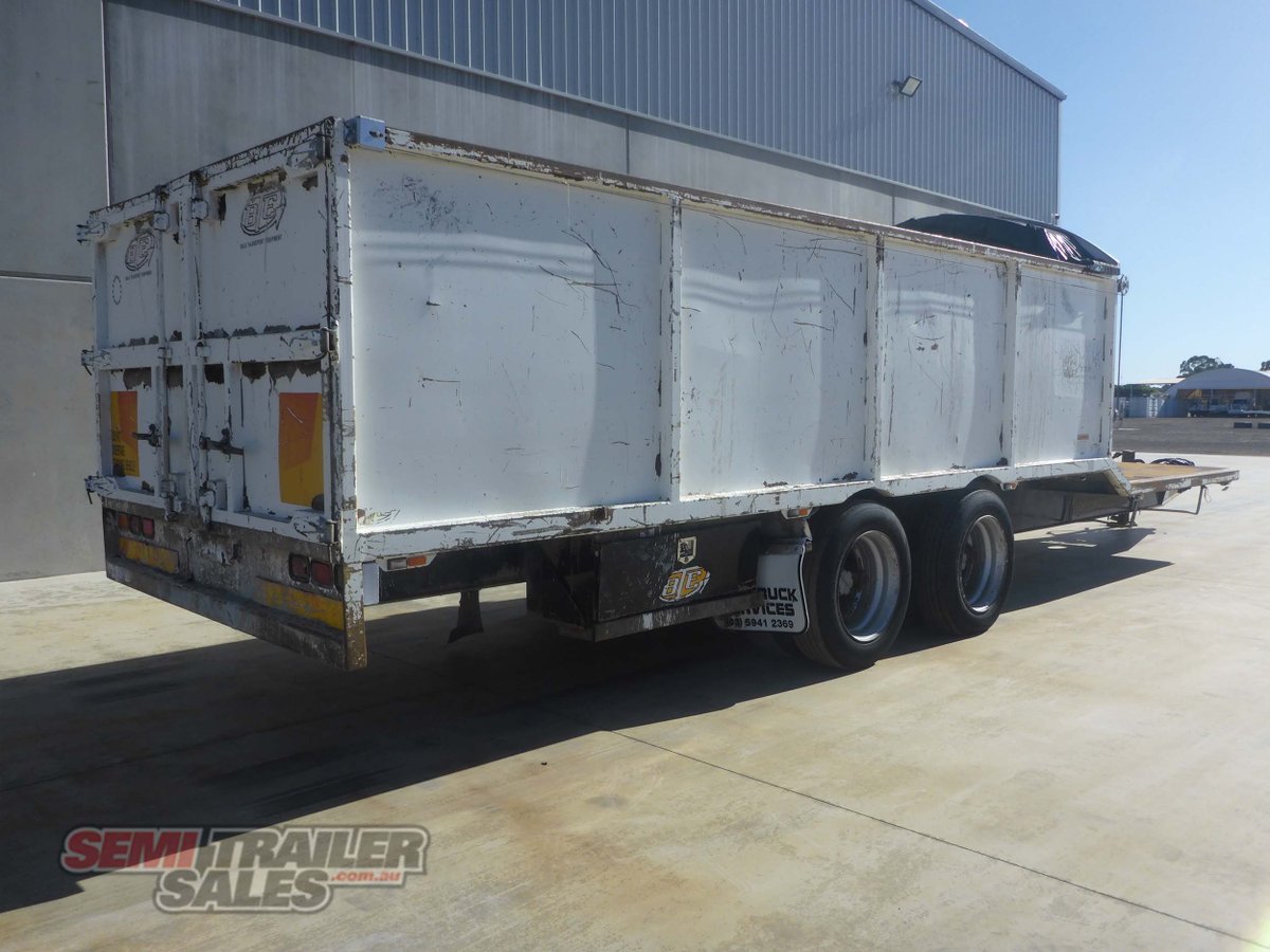 BOOMER WALKING FLOOR TRAILER