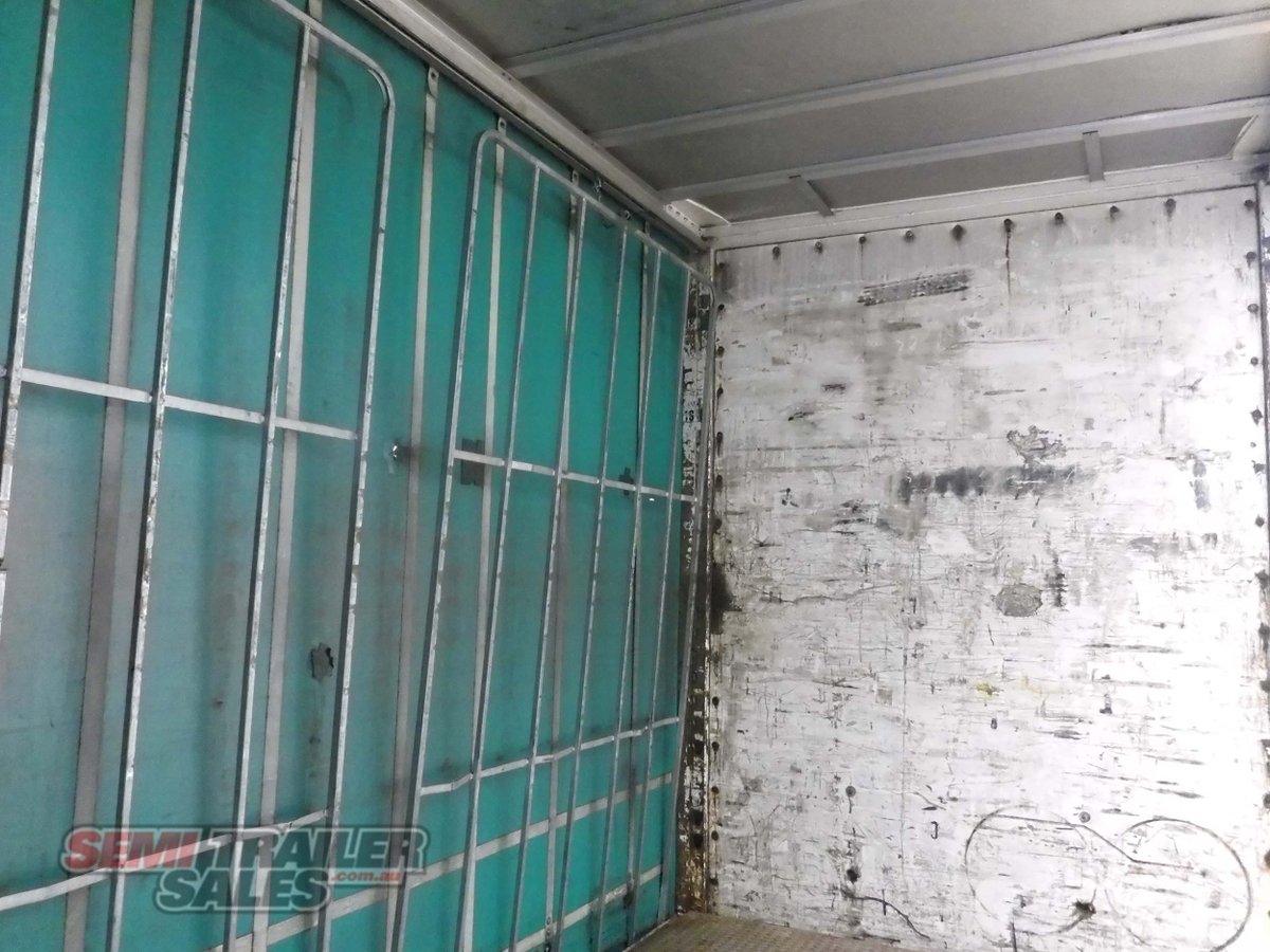 VAWDREY CURTAINSIDER TRAILER