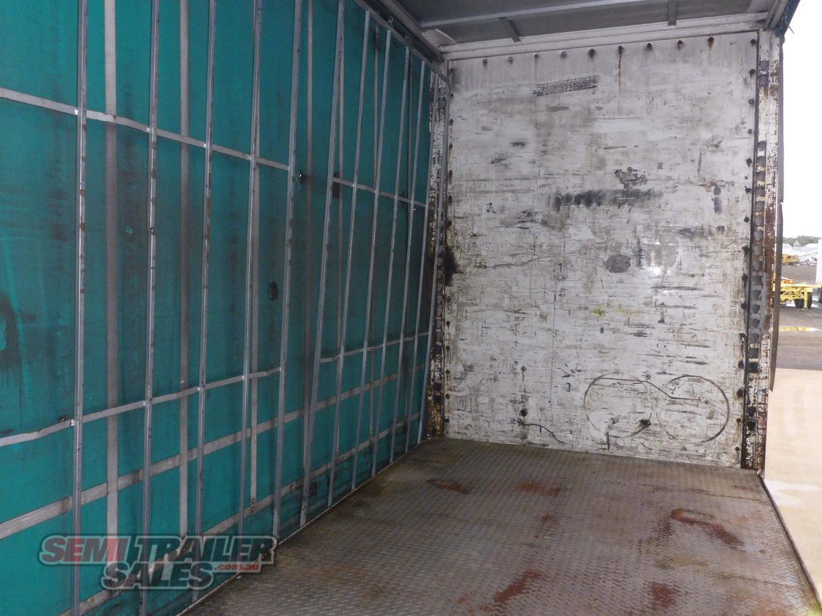 VAWDREY CURTAINSIDER TRAILER