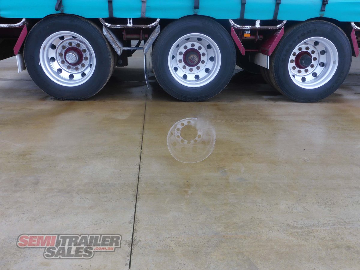 VAWDREY CURTAINSIDER TRAILER