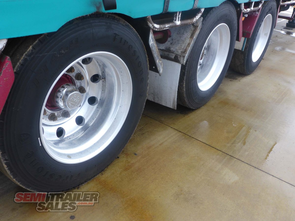 VAWDREY CURTAINSIDER TRAILER