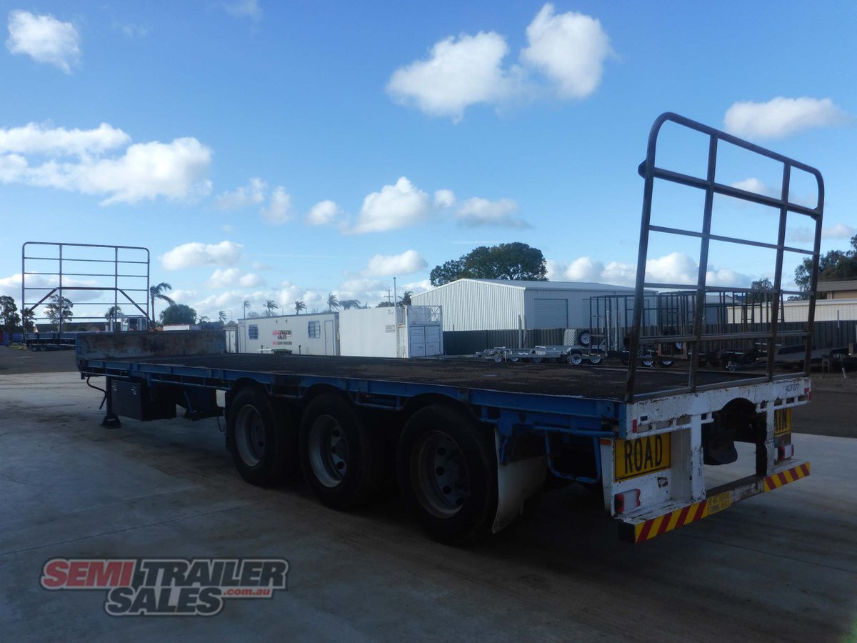 MAXITRANS DROP DECK TRAILER