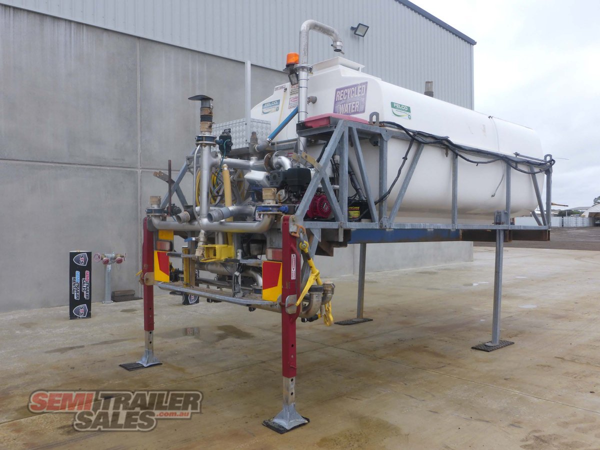 FELCO 8,400 LITRE SLIP IN TANK TRAILER