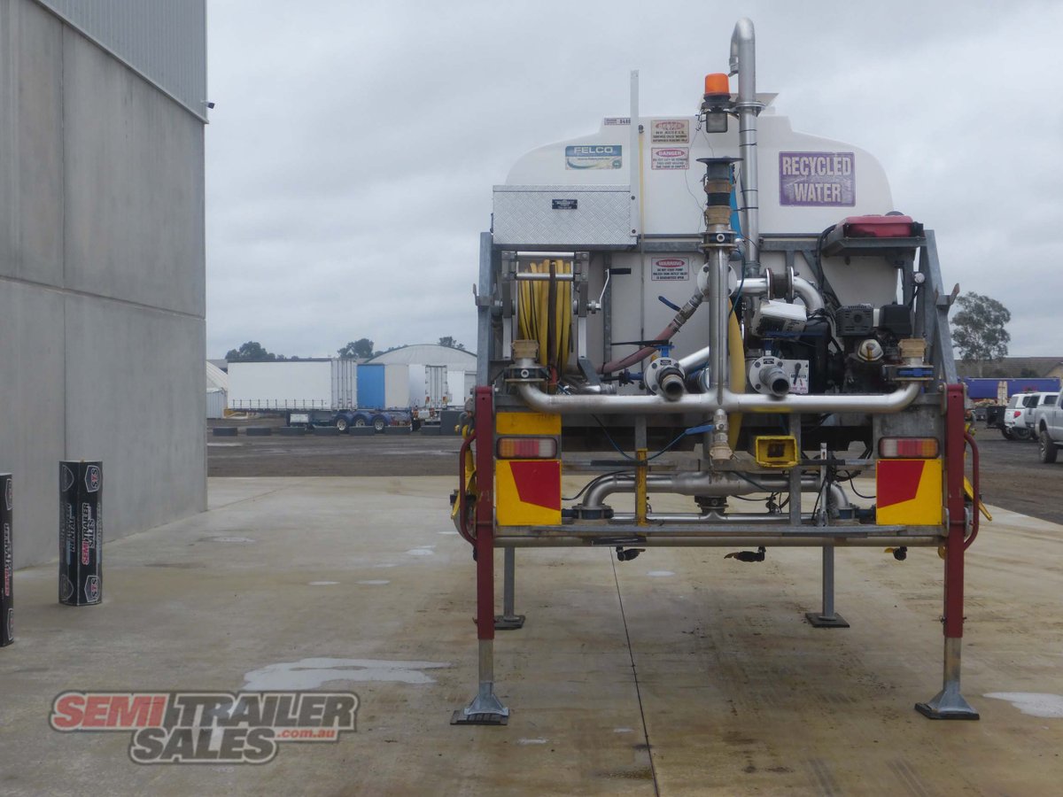 FELCO 8,400 LITRE SLIP IN TANK TRAILER