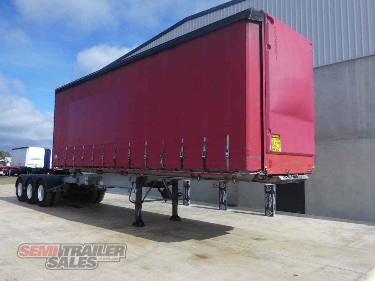 VAWDREY CURTAINSIDER TRAILER