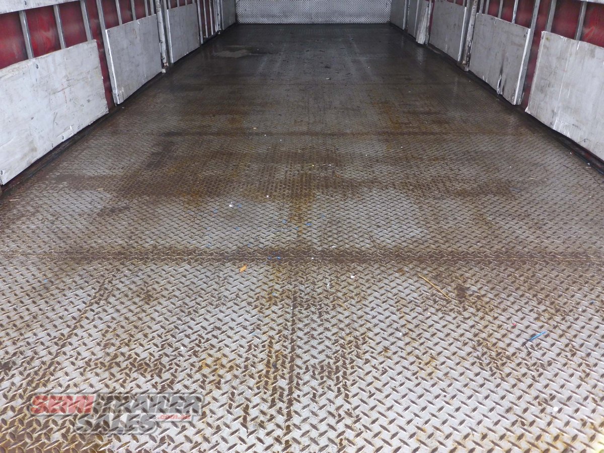VAWDREY CURTAINSIDER TRAILER