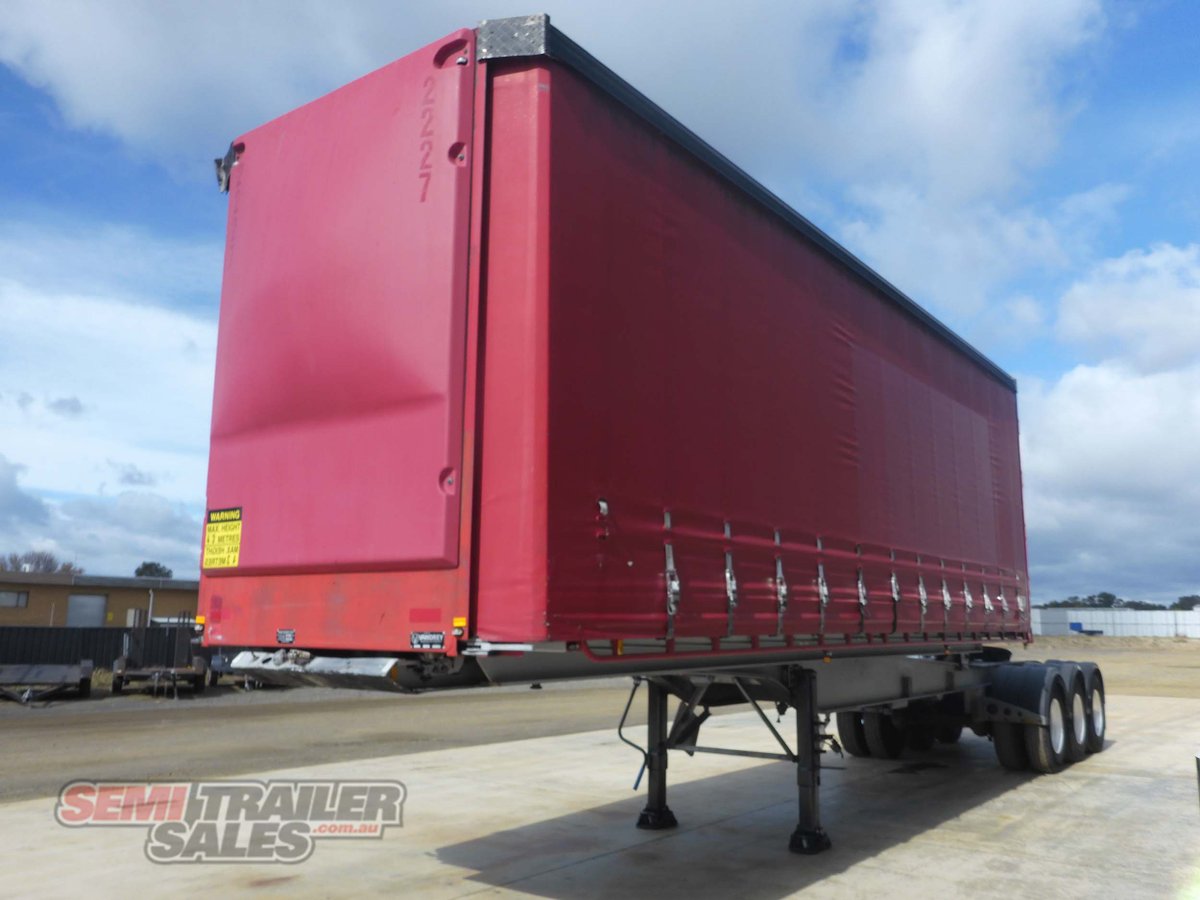 VAWDREY CURTAINSIDER TRAILER
