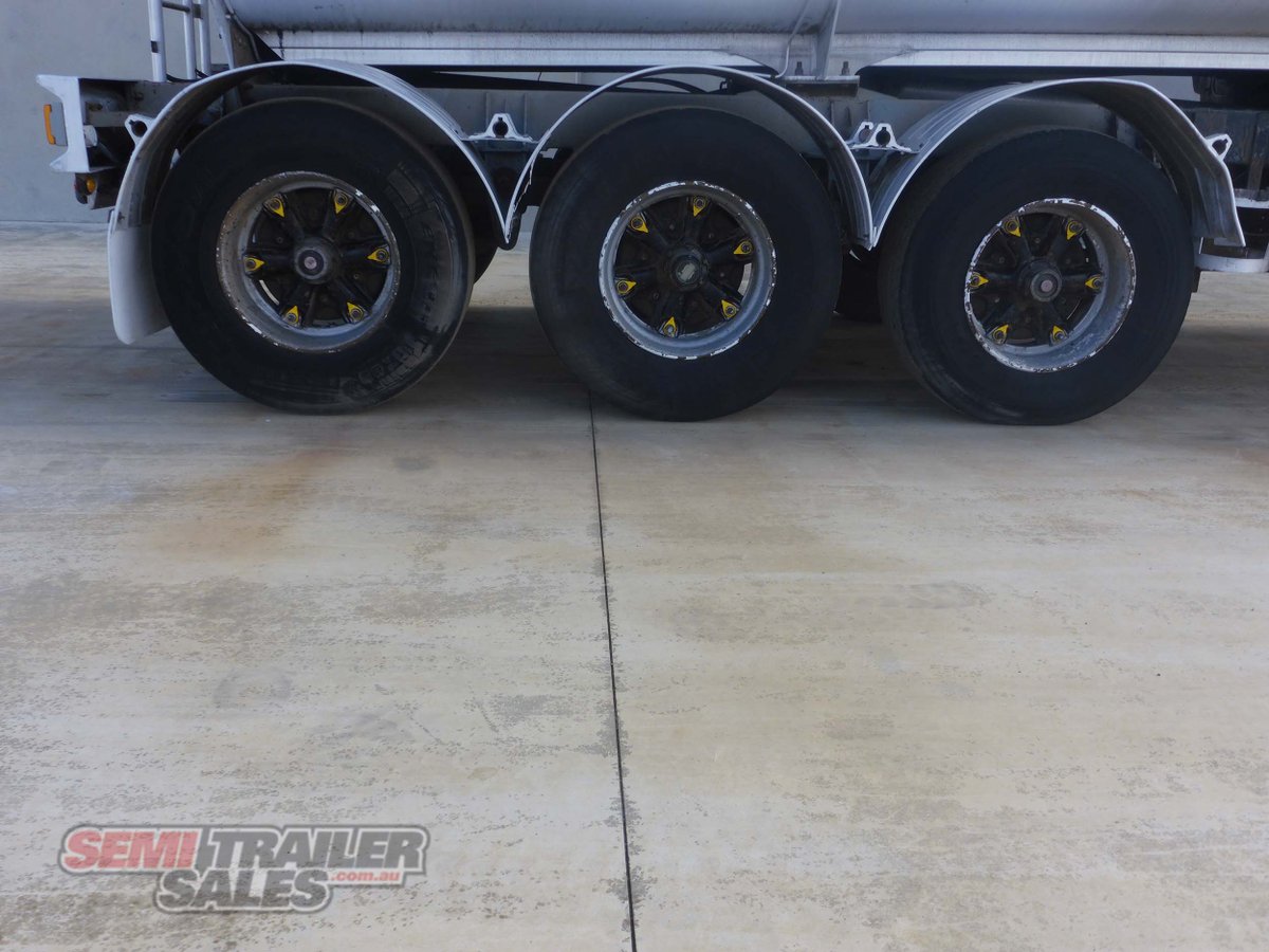 HOCKNEY TANKER TRAILER