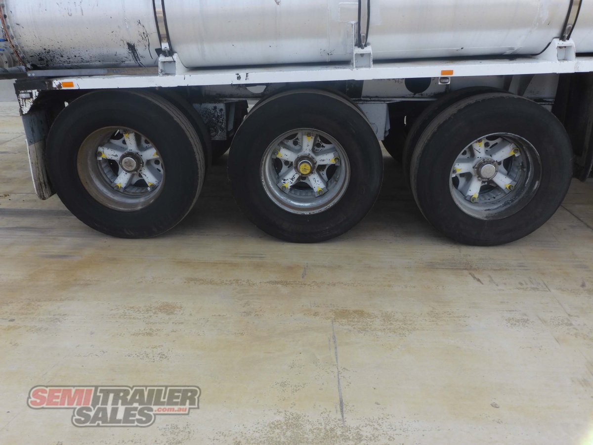 BOOMER WALKING FLOOR TRAILER