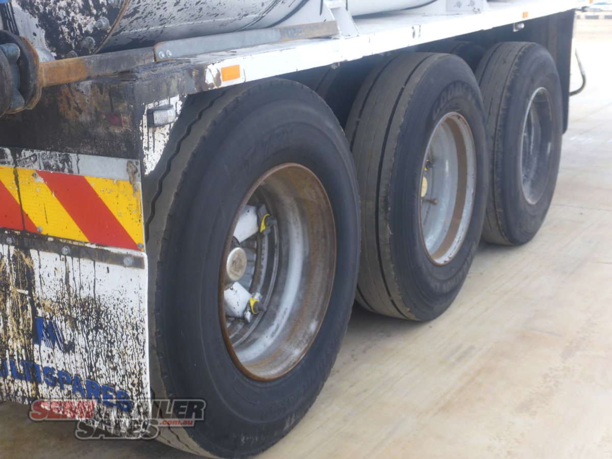 BOOMER WALKING FLOOR TRAILER