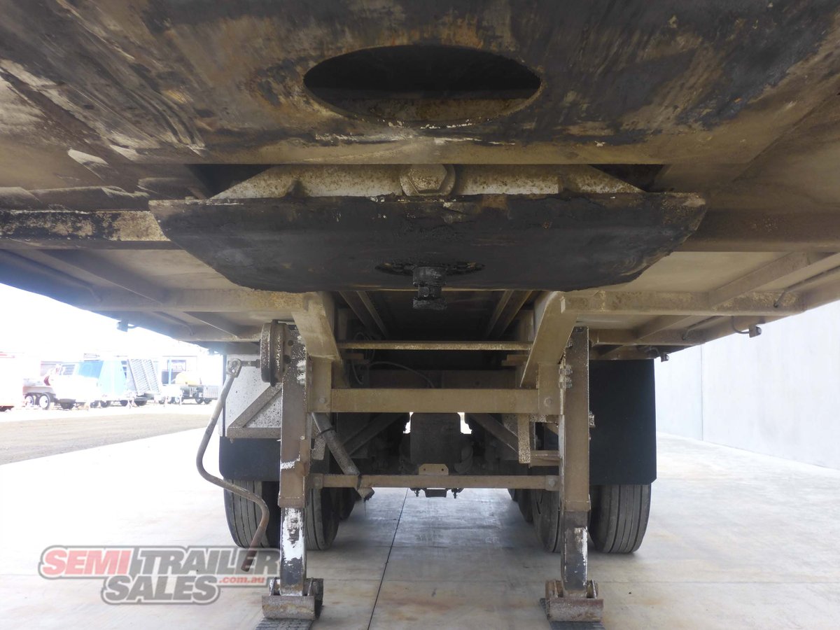 BOOMER WALKING FLOOR TRAILER
