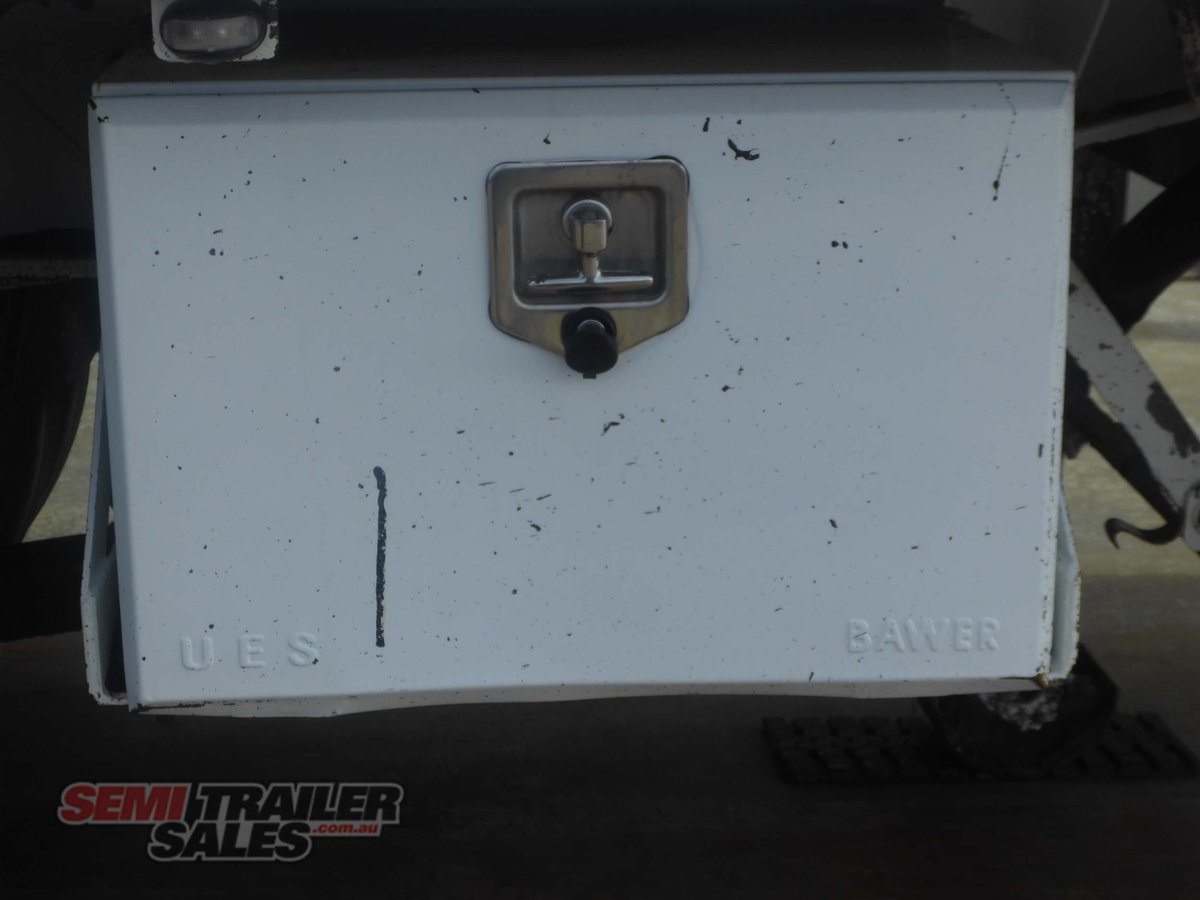BOOMER WALKING FLOOR TRAILER