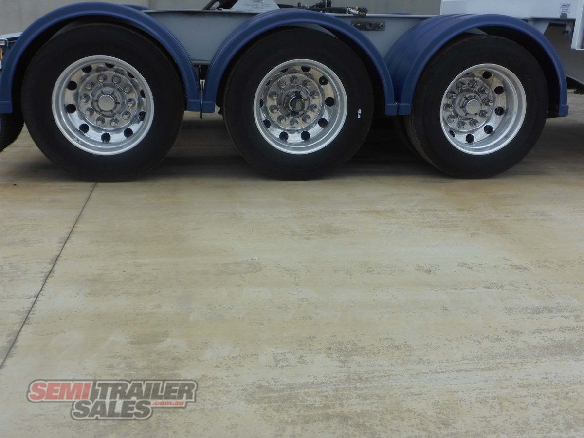 MAXITRANS CURTAINSIDER TRAILER