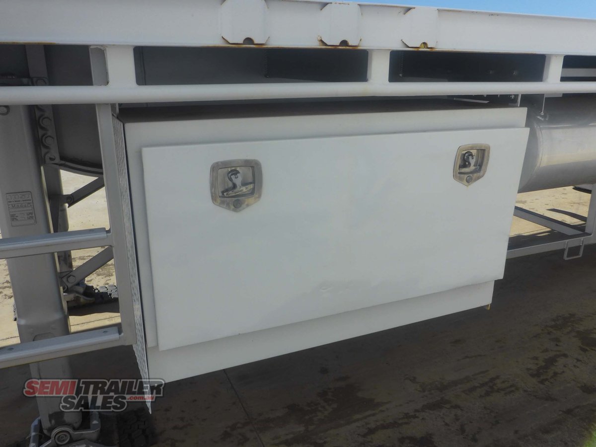 VAWDREY FLAT TOP TRAILER