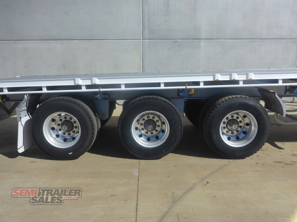 VAWDREY FLAT TOP TRAILER