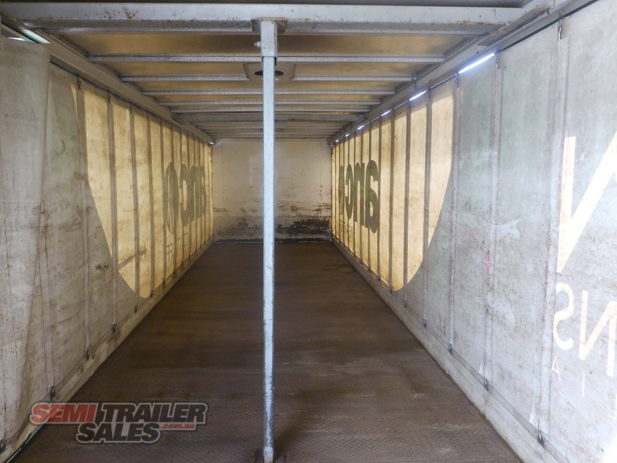 VAWDREY CURTAINSIDER TRAILER