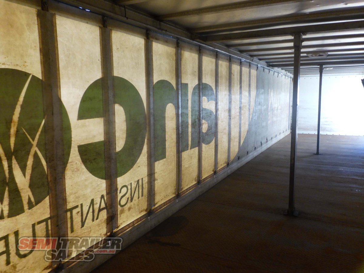 VAWDREY CURTAINSIDER TRAILER
