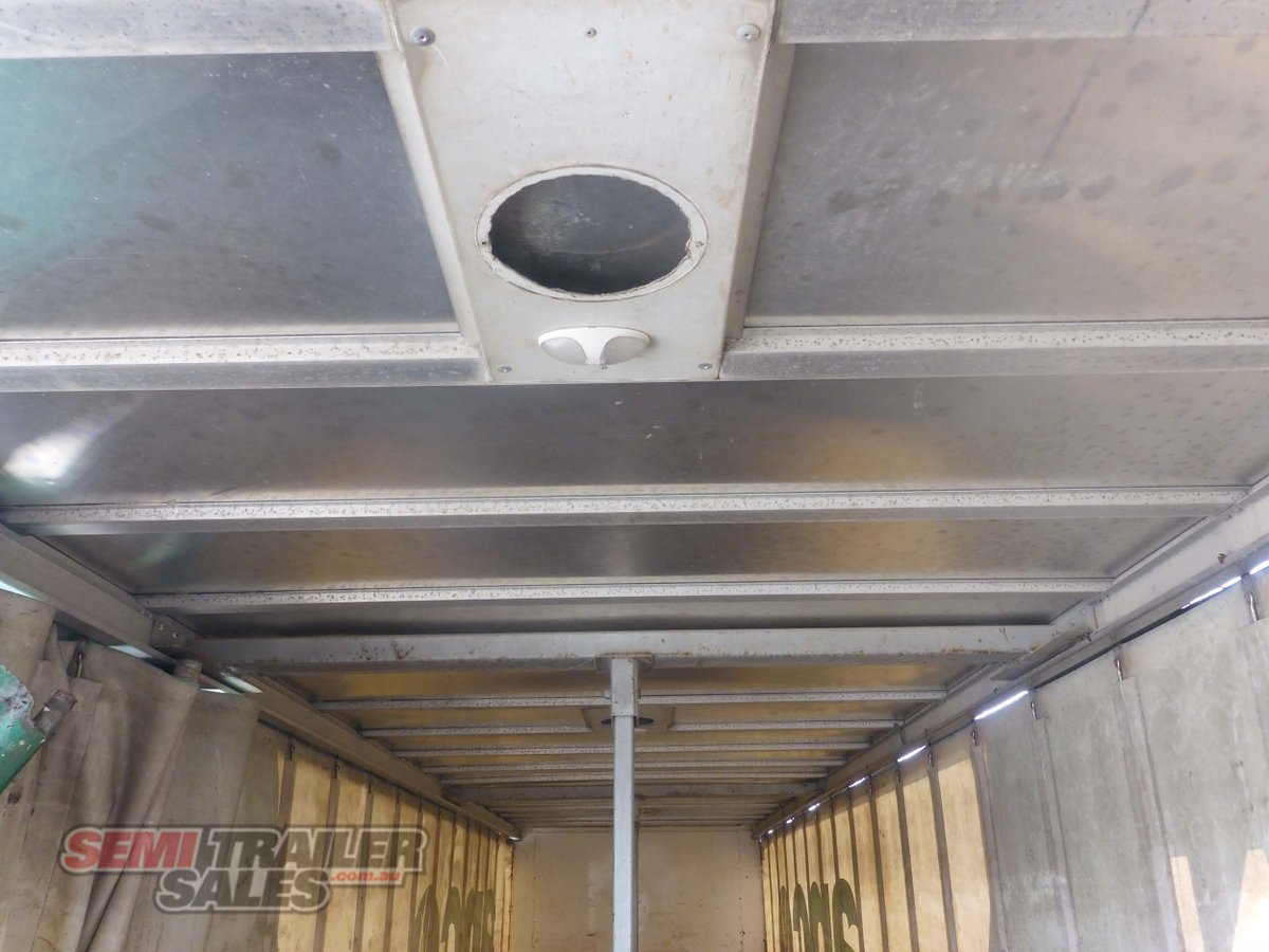 VAWDREY CURTAINSIDER TRAILER