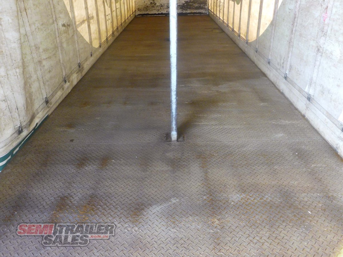 VAWDREY CURTAINSIDER TRAILER
