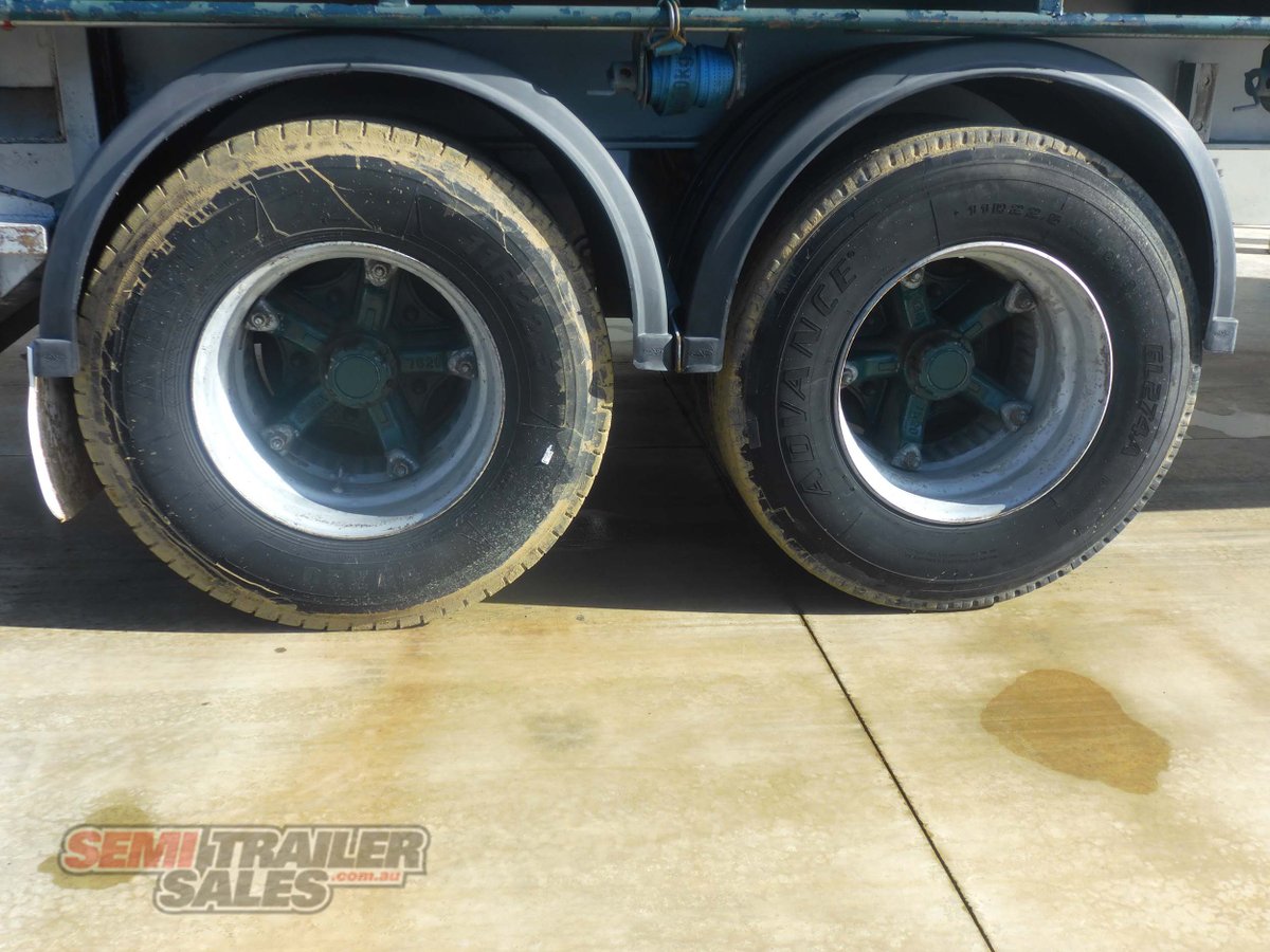 VAWDREY CURTAINSIDER TRAILER