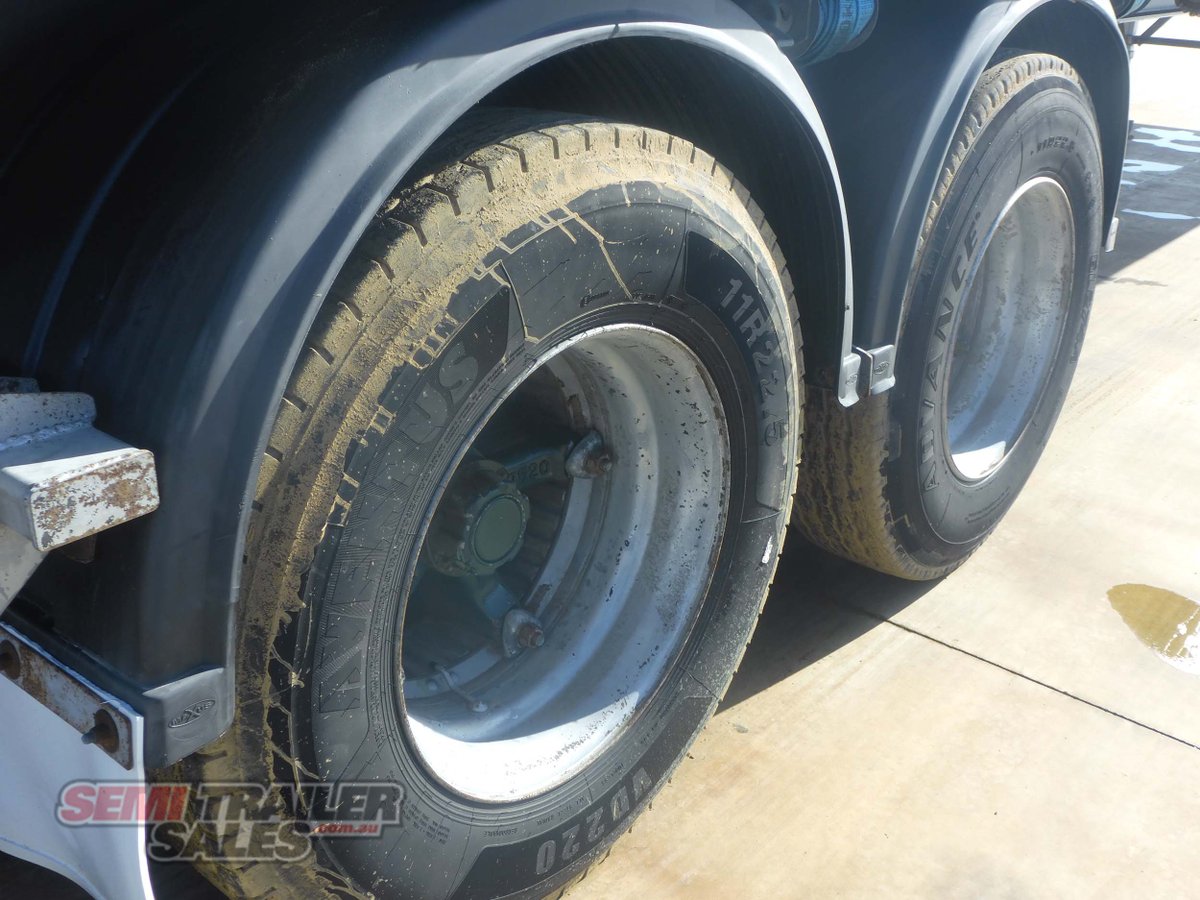 VAWDREY CURTAINSIDER TRAILER