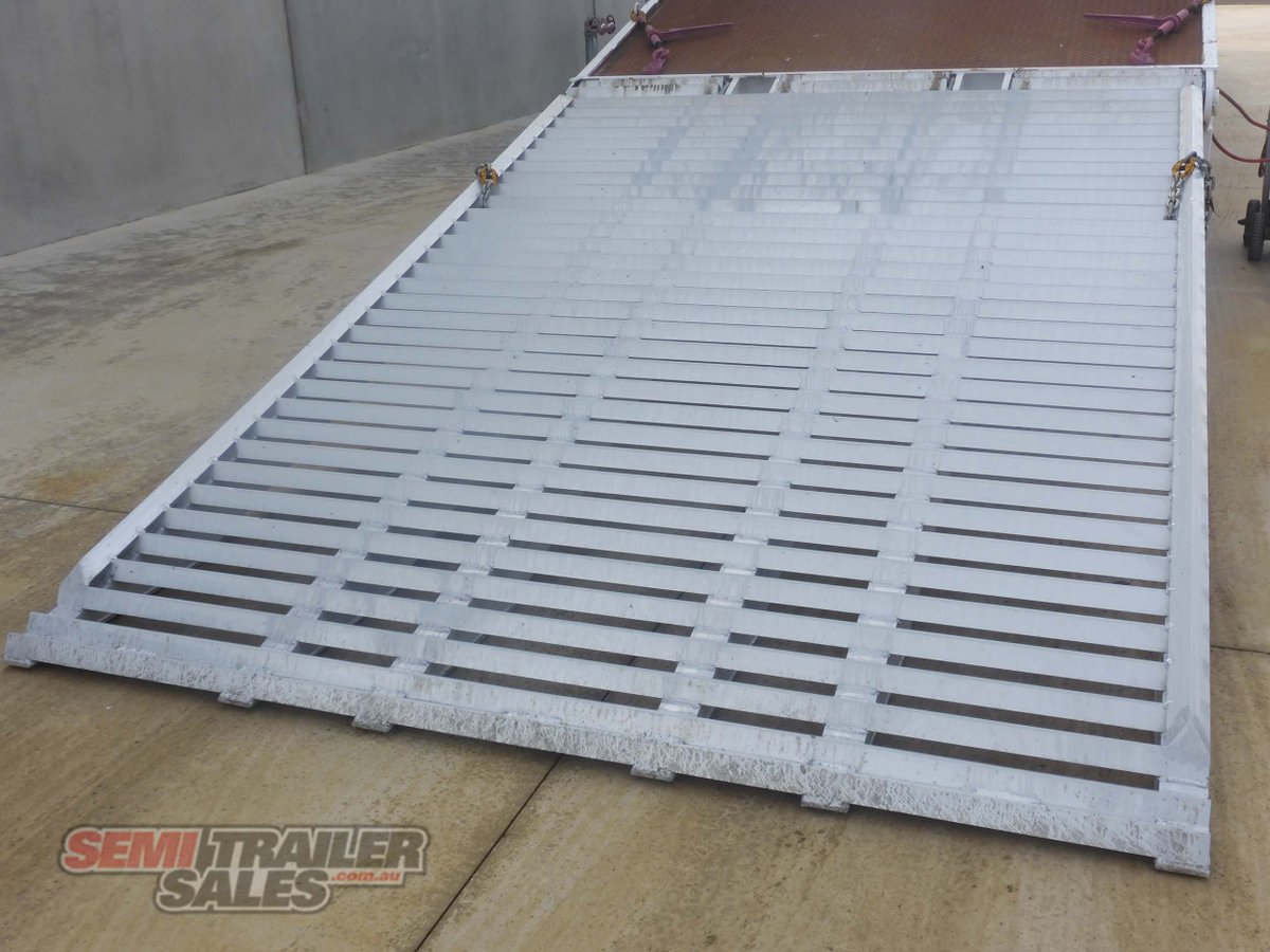 VAWDREY FLAT TOP TRAILER