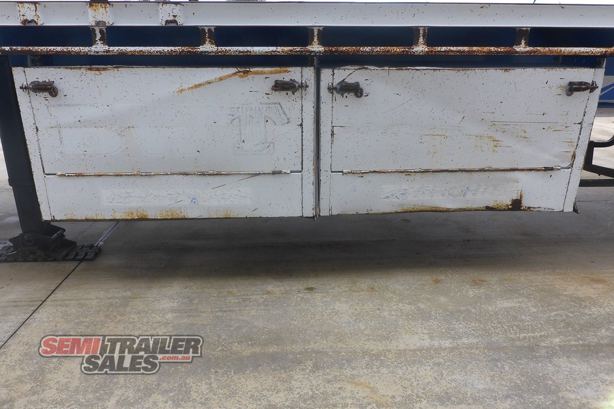 FREIGHTER CURTAINSIDER TRAILER