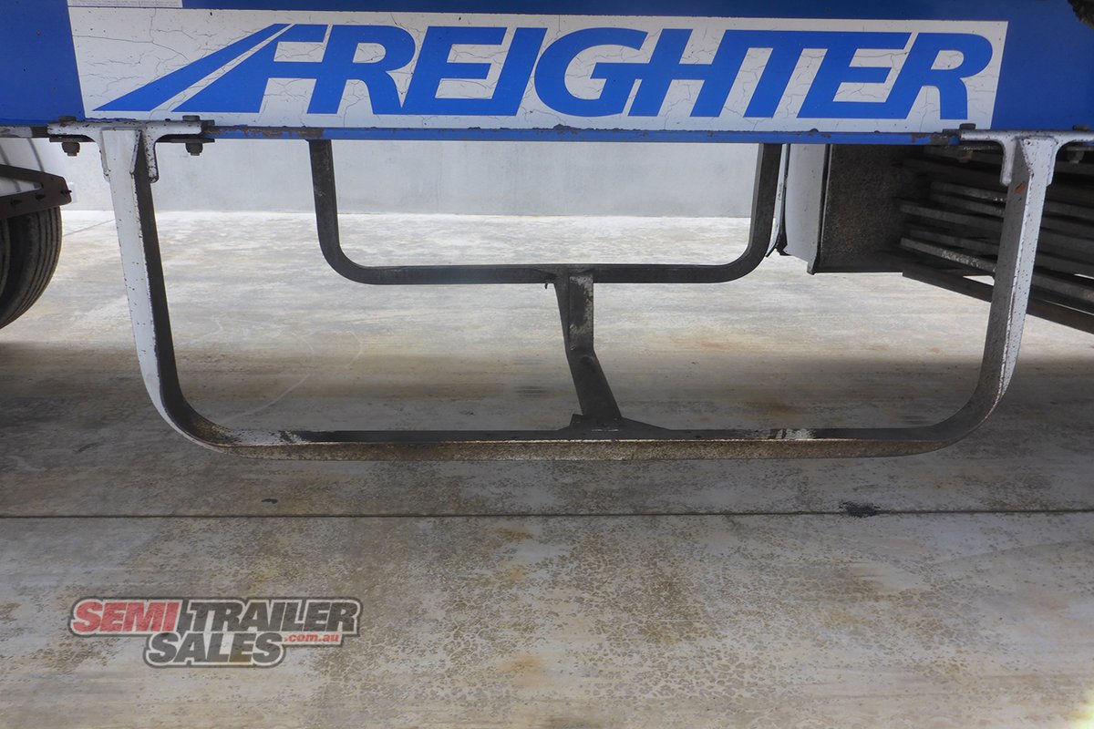 FREIGHTER CURTAINSIDER TRAILER