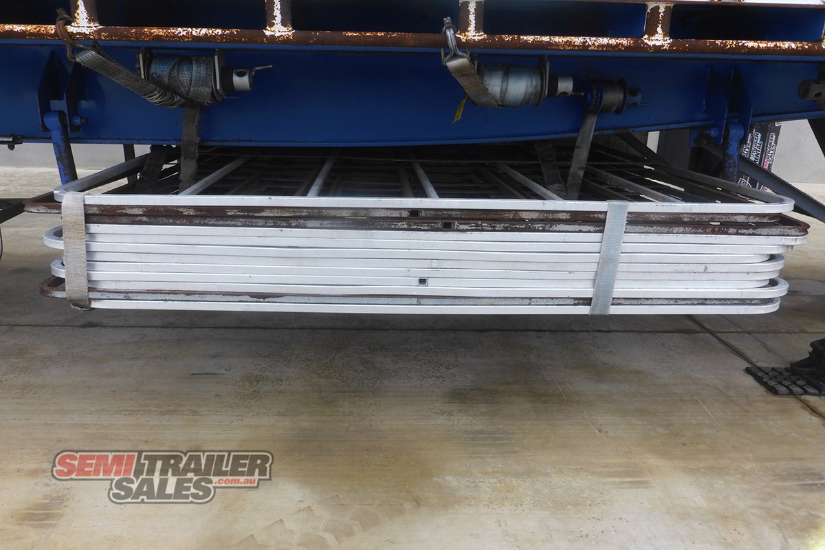 FREIGHTER CURTAINSIDER TRAILER