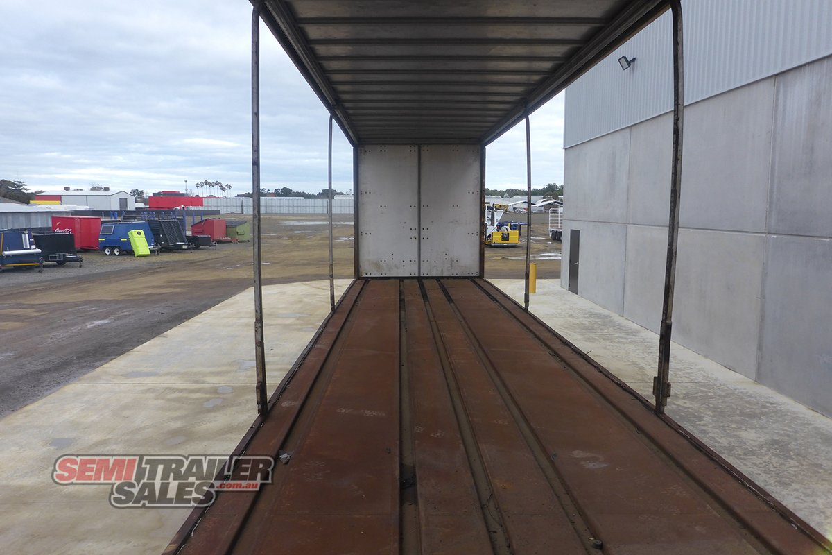 FREIGHTER CURTAINSIDER TRAILER
