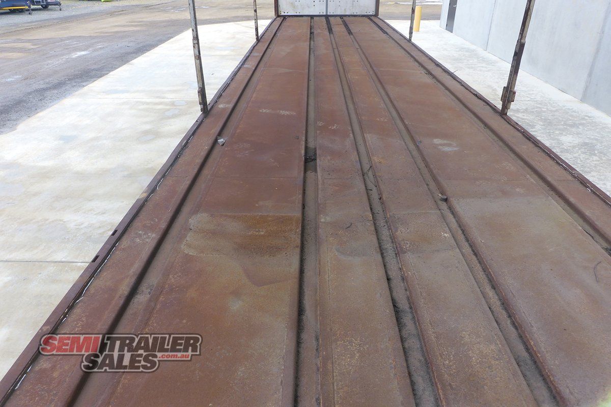 FREIGHTER CURTAINSIDER TRAILER
