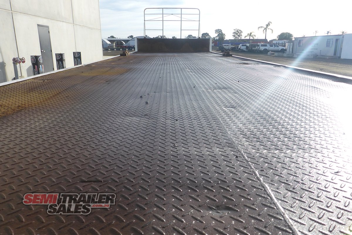 SOUTHERN CROSS DROP DECK TRAILER