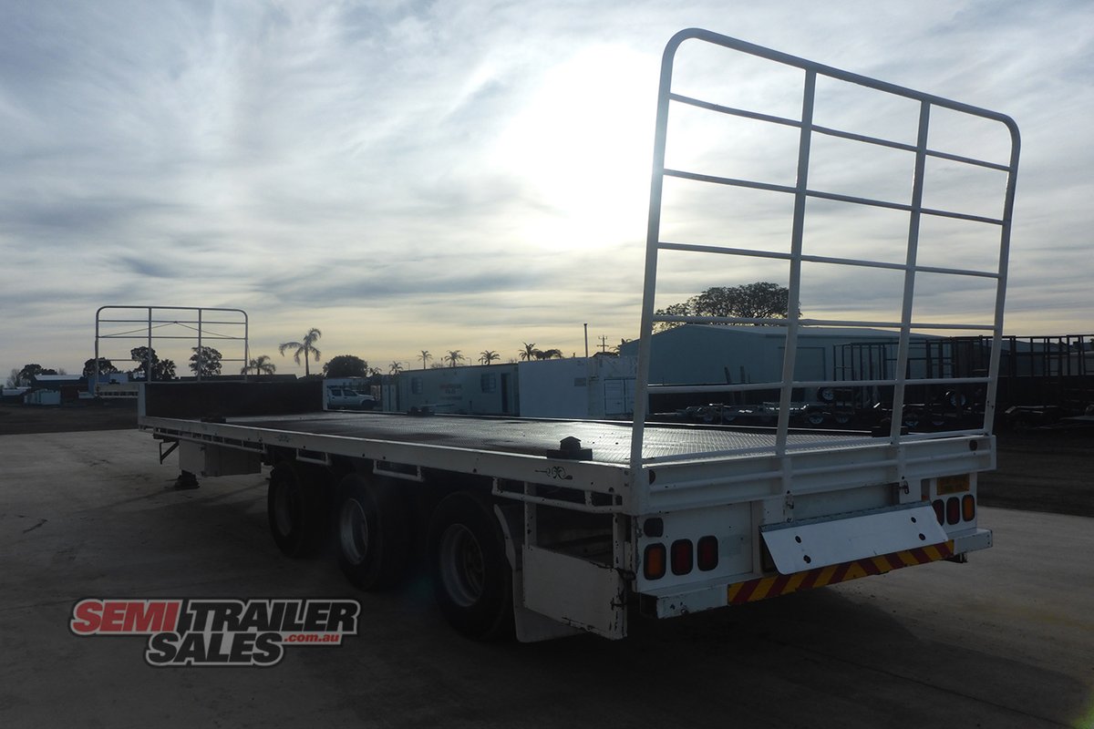 SOUTHERN CROSS DROP DECK TRAILER