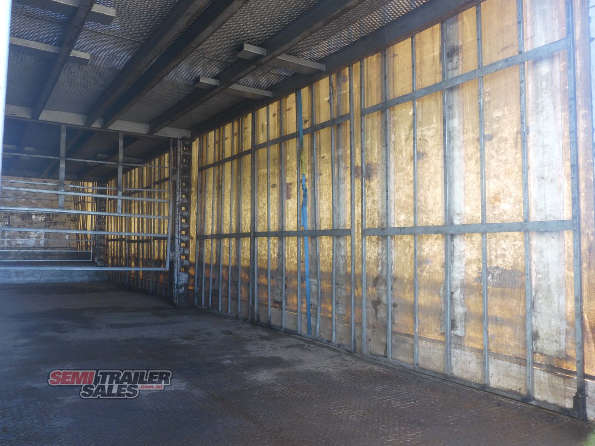MAXITRANS CURTAINSIDER TRAILER