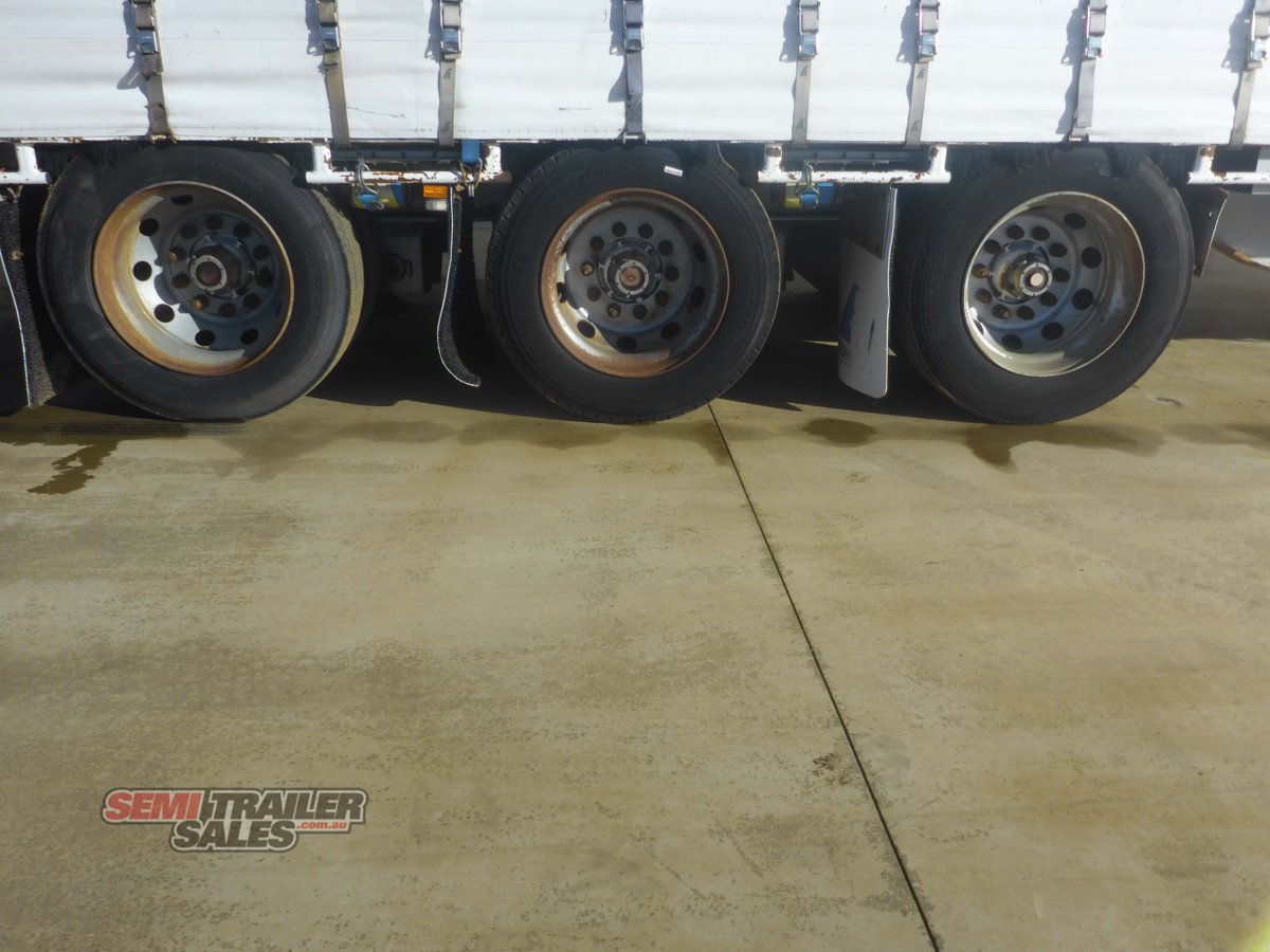 MAXITRANS CURTAINSIDER TRAILER
