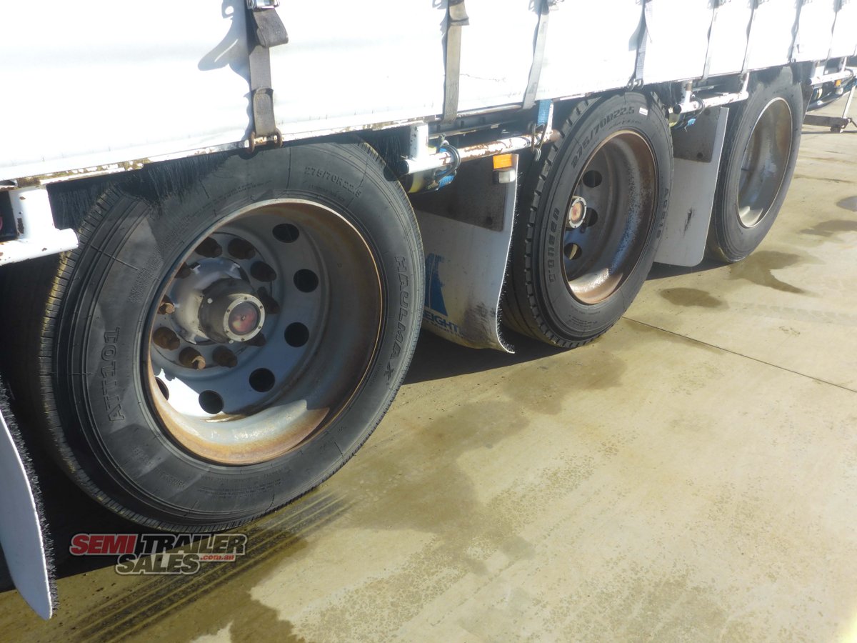 MAXITRANS CURTAINSIDER TRAILER