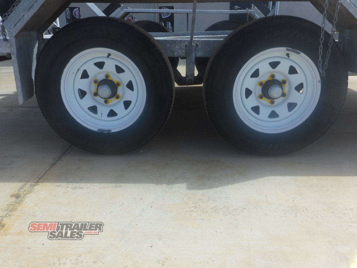 2013 JIMBOOMBA TRAILERS TANDEM AXLE PLANT TRAILER