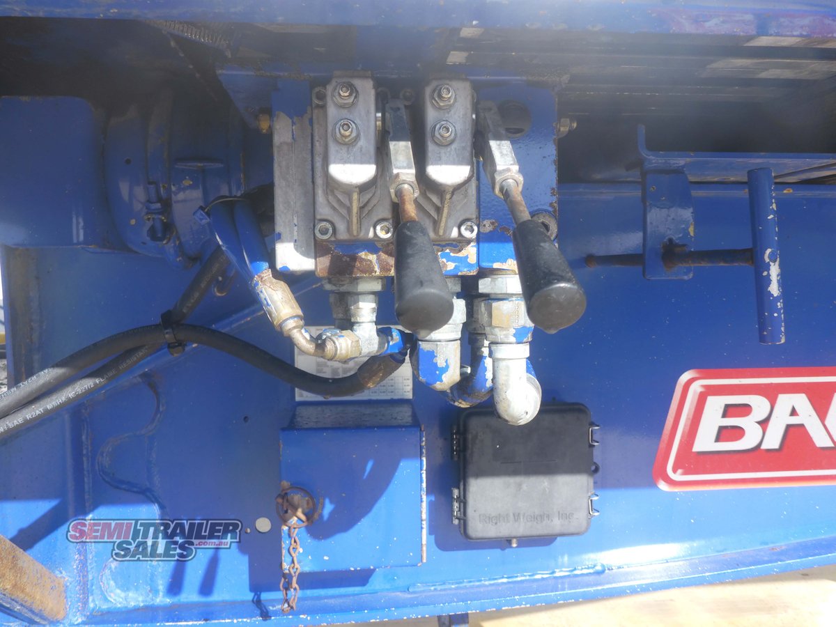 BARKER WALKING FLOOR TRAILER